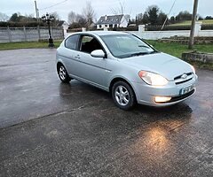 2009 HYUNDAI ACCENT VAN