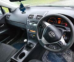 2009 TOYOTA AVENSIS D4D - Image 9/10