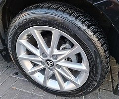 Toyota Prius Alpha 7seater - Image 4/9