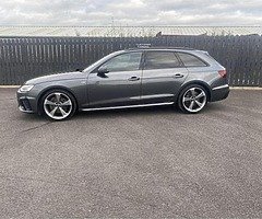 2020 Audi A4 
S-Line Black Edition 35 TDI AVANT