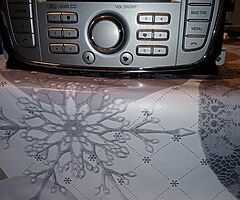Stereo car ford focus 2004-2010 with code easy to put on car