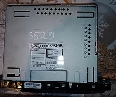 Stereo car ford focus 2004-2010 with code easy to put on car