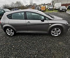 SEAT LEON