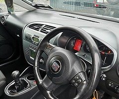 SEAT LEON - Image 4/7