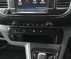 2018 Peugeot Expert Professional - Image 7/10