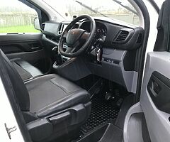 2018 Peugeot Expert Professional - Image 8/10