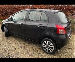 2006 Toyota Yaris 1.0l Luna NEW NCT 10/2022 TAX ONLY €199 5 Speed manual - Image 4/9