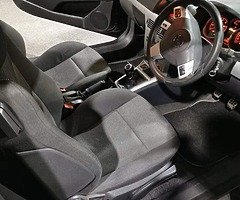 2010 Opel Astra - Image 8/10