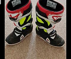 motocross boots