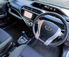 Toyota Aqua 1.5L Hybrid 2016 - Image 6/10