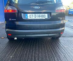 Ford S Max de vânzare sau schimb prețul este 2150 € negociabil ￼