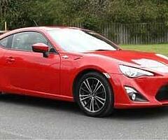 LOOKING - toyota gt86