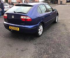 SEAT LEON
