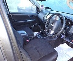 2014 Toyota Hilux 2.5 crew cab 4x4. - Image 4/10