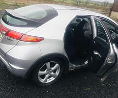 Honda Civic - Image 8/10