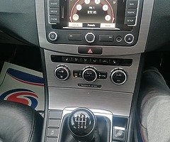 VW Passat Executive - Image 8/10