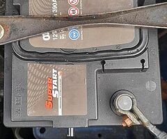 Toyota yaris - Image 6/8