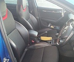 Skoda Octavia VRS 2015 manual 6 speed - Image 4/10