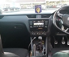 Skoda Octavia VRS 2015 manual 6 speed - Image 5/10