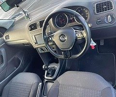 Volkeswagen polo 2017 Bluemotion 1.0 petrol - Image 9/10
