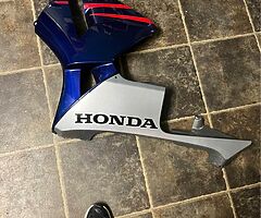 Honda cbr600rr side fairing - Image 3/9