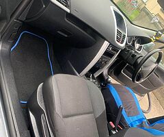 Peugeot 2012 - Image 6/10
