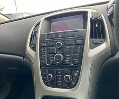 2012 Vauxhall Astra J 1.7 CDTI FOR BREAKING ! - Image 4/5