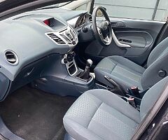 FORD FIESTA ZETEC 1.4 DIESEL (2010) WITH ONLY 59,095 MILES - Image 5/10
