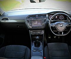 2017 Volkswagen Tiguan - Image 10/10