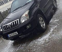 09 toyota land cruiser 8 seater