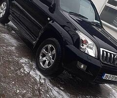 09 toyota land cruiser 8 seater