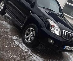 09 toyota land cruiser 8 seater