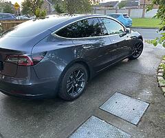 Tesla model 3 Standard range +.