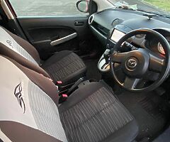 Mazda Demio 1.3 Automatic - Image 9/10