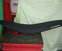 KTM seat - Image 3/3