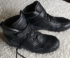 Motorbike Boots and Childrens trousers - Image 9/9