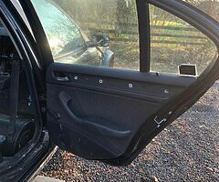 Black BMW e46 doors, more parts - Image 9/10