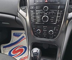Car - Image 8/10