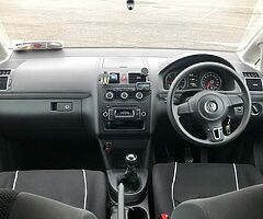 Volkswagen Touran 1.6 7seats - Image 5/8