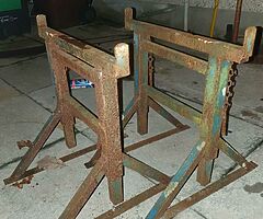 Two tressels mini ones