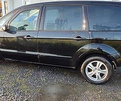 Helo I'm seling my ford galaxy 1.8tdci 
2007 on the clock nearly 200k driving  wheel no NCT or tax.