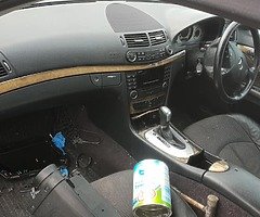 Mercedes E220 automatic gearboxes  engine 100%Good  electronic problem so is no start at the moment