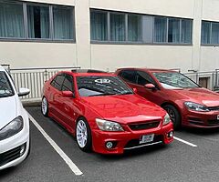 Lexus is200