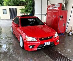 Lexus is200