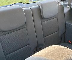 2011 VOLKSWAGEN TOURAN BLUEMOTION 1.6 DIESEL 6 SPEED MANUAL - Image 7/9