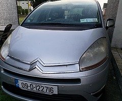 Silver Citroen C4 Picasso 2009