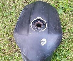 Yamaha fzs 600 parts