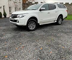 ￼ Mitsubishi L200 warrior