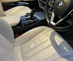 2018 BMW 530e SE - Image 4/8
