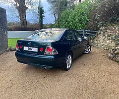 Lexus IS 200 - Image 9/9